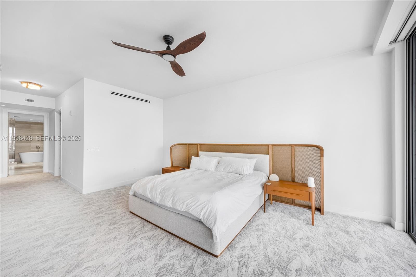 3300 NE 188th St # 812, Aventura FL 33180 — 57