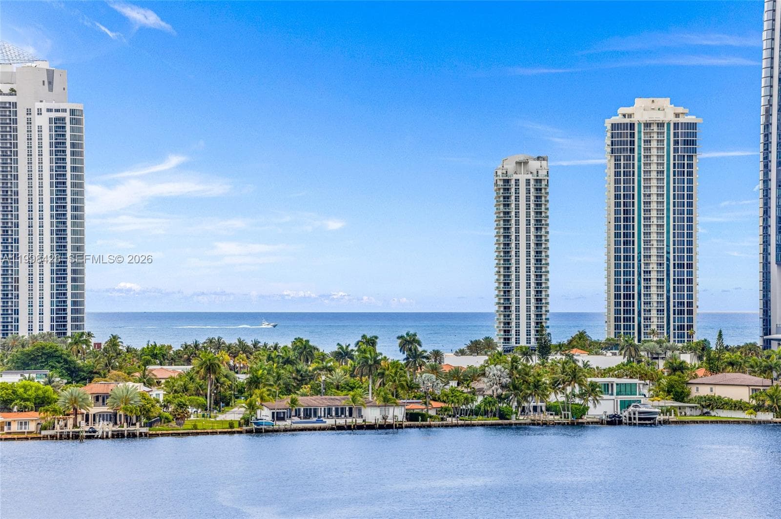 3300 NE 188th St # 812, Aventura FL 33180 — 73