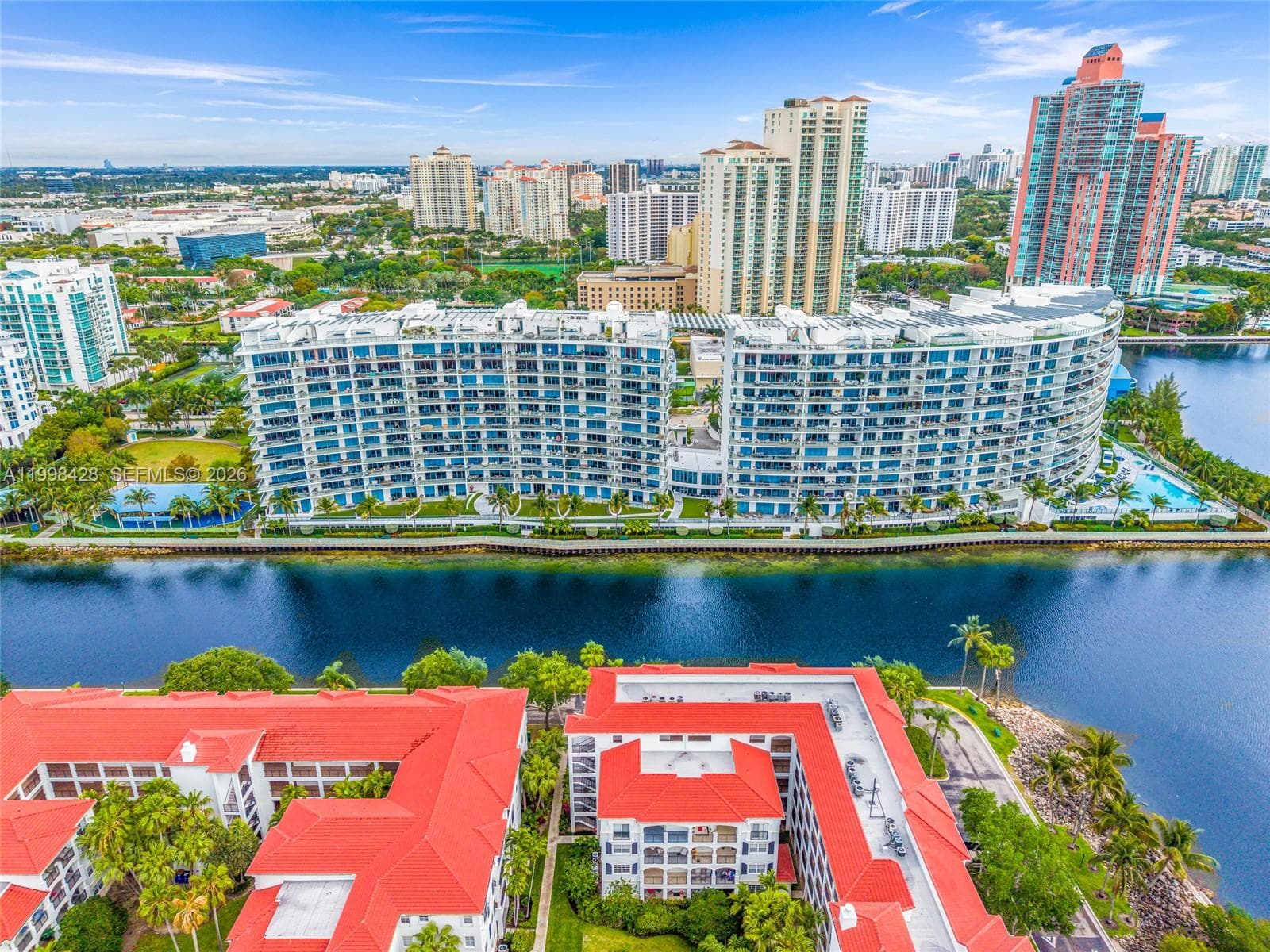 3300 NE 188th St # 812, Aventura FL 33180 — 92