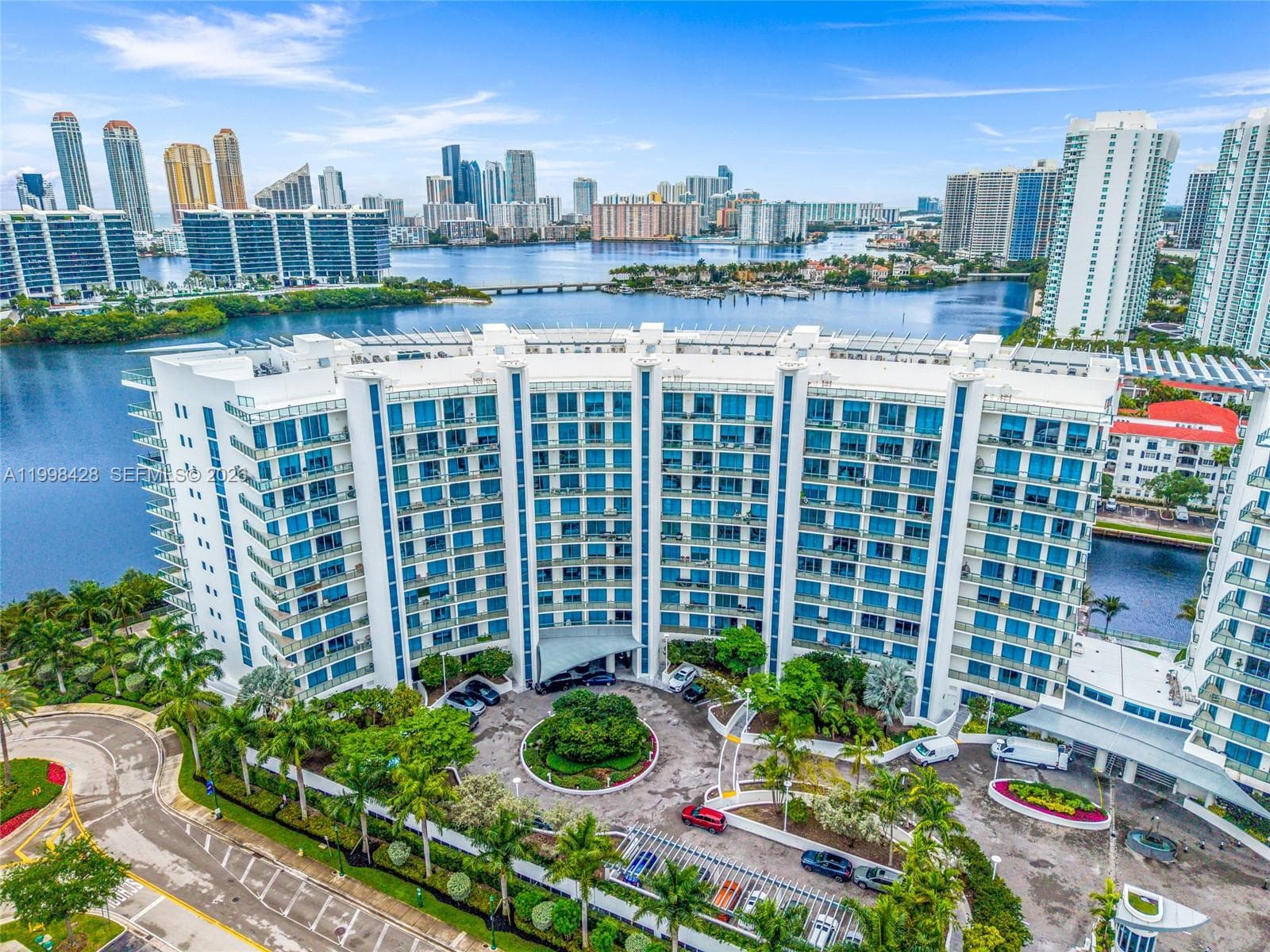 3300 NE 188th St # 812, Aventura FL 33180 — 79