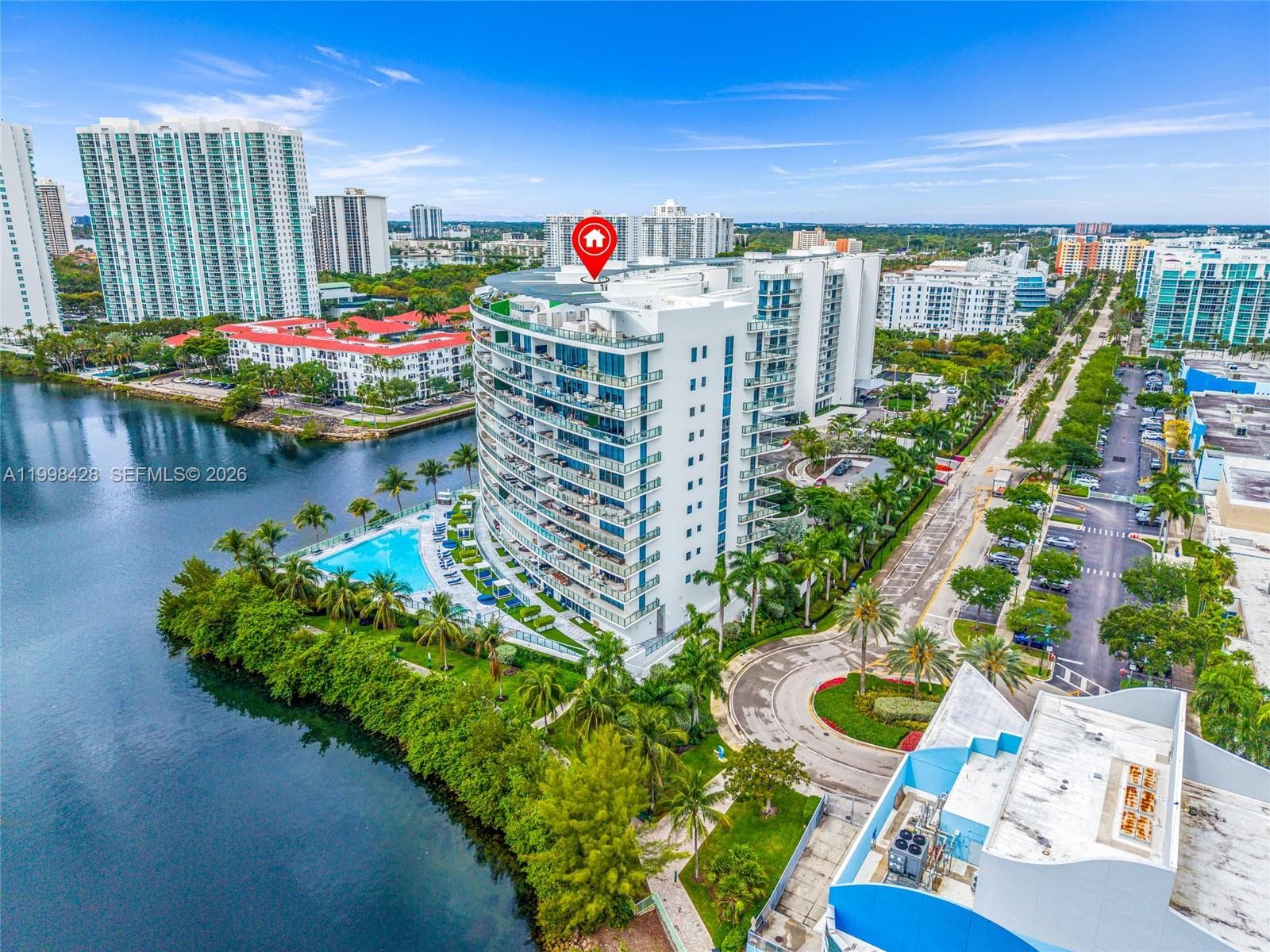 3300 NE 188th St # 812, Aventura FL 33180 — 86