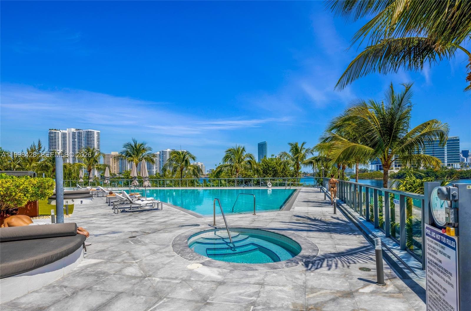 3300 NE 188th St # 812, Aventura FL 33180 — 97