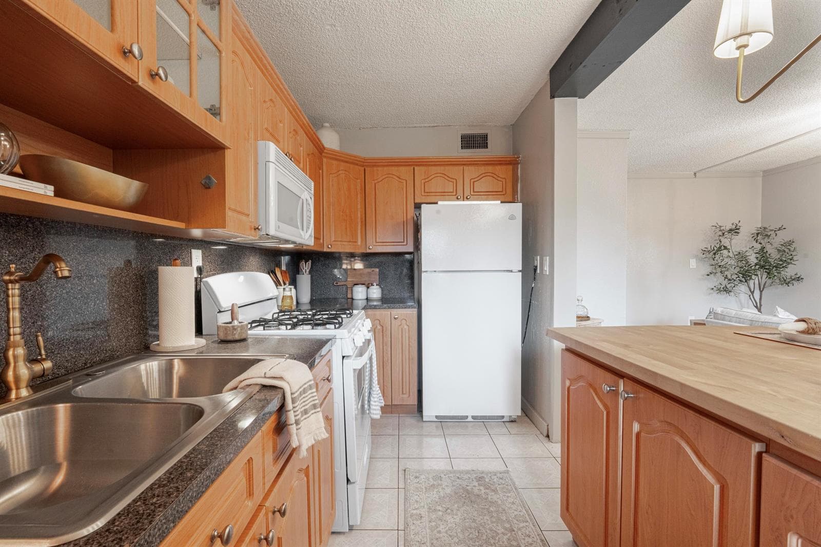 115 NE 202nd Terrace # M20, Miami Gardens FL 33179 — 12