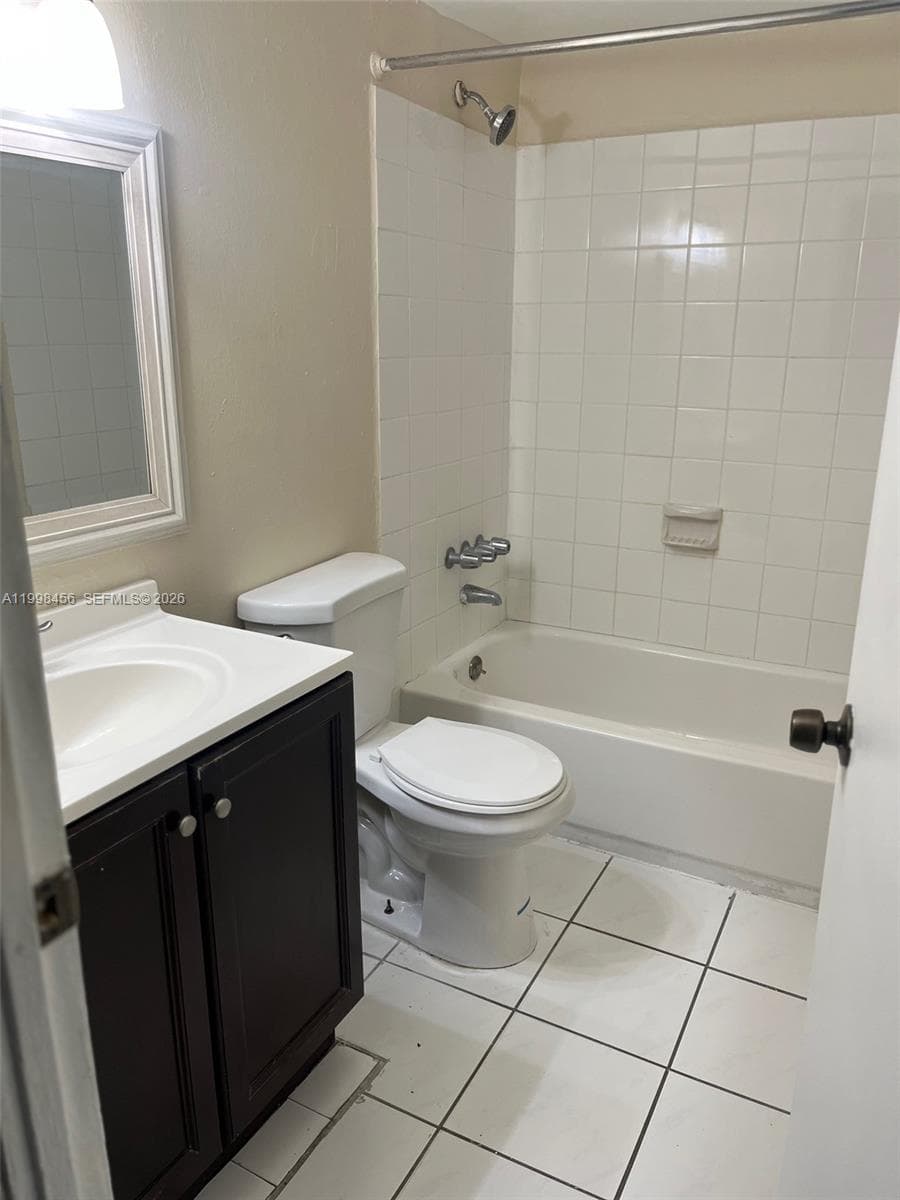5625 W 20th Ave # 306, Hialeah FL 33012 — 7
