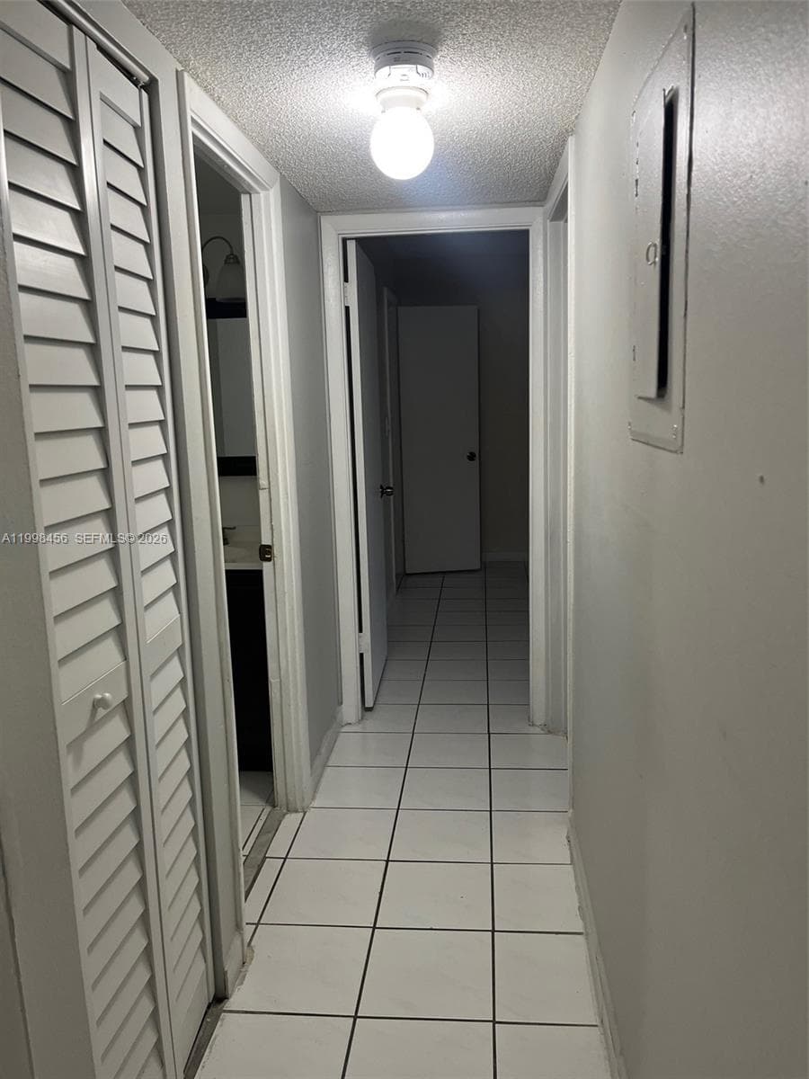 5625 W 20th Ave # 306, Hialeah FL 33012 — 5
