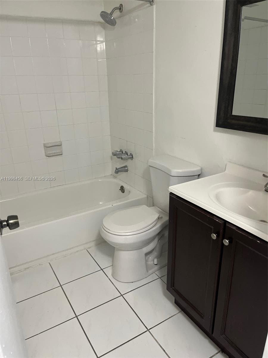 5625 W 20th Ave # 306, Hialeah FL 33012 — 10