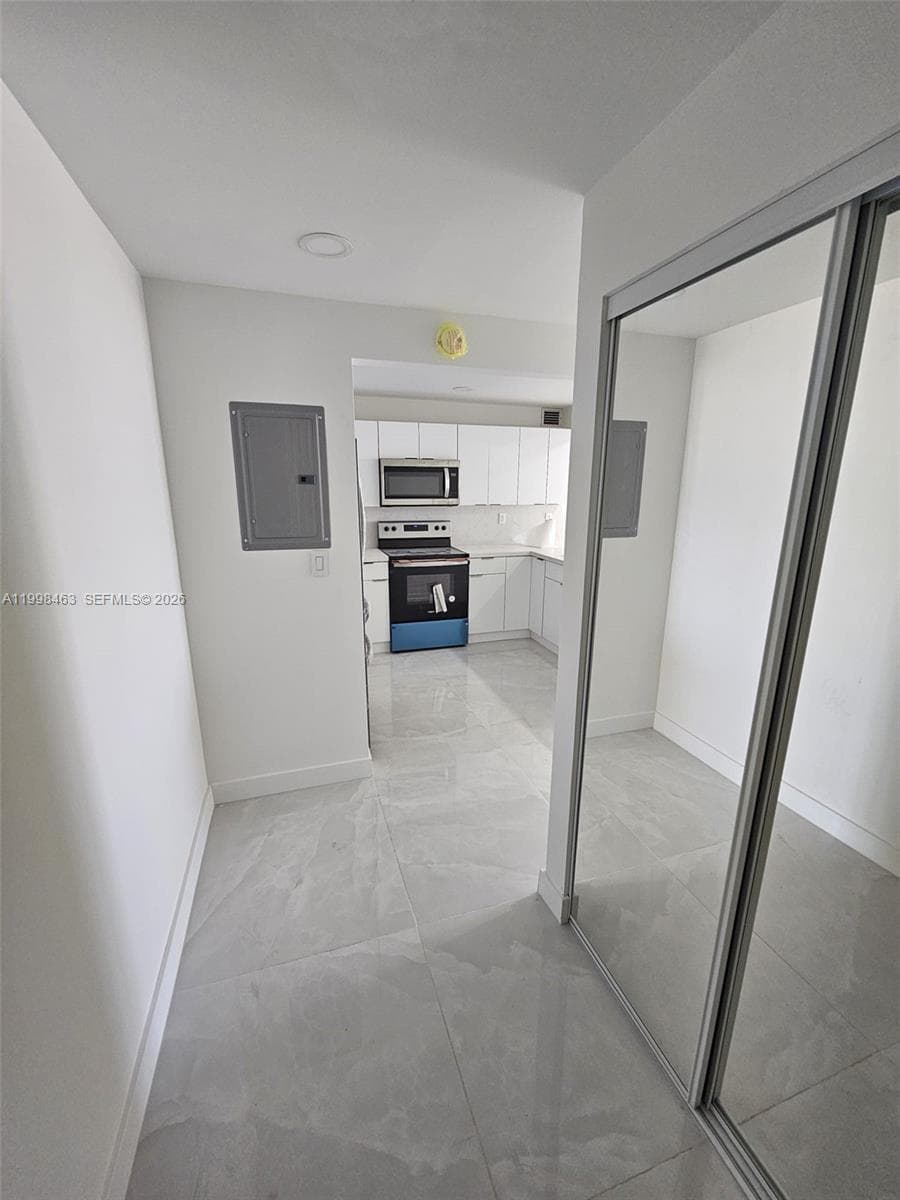 7125 Bay Dr # 506, Miami Beach FL 33141 — 6