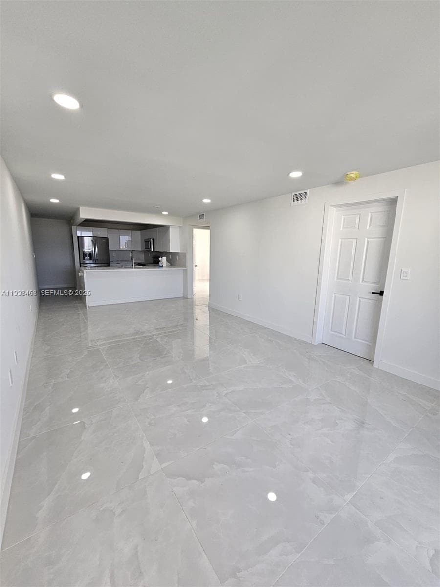 7125 Bay Dr # 506, Miami Beach FL 33141 — 13