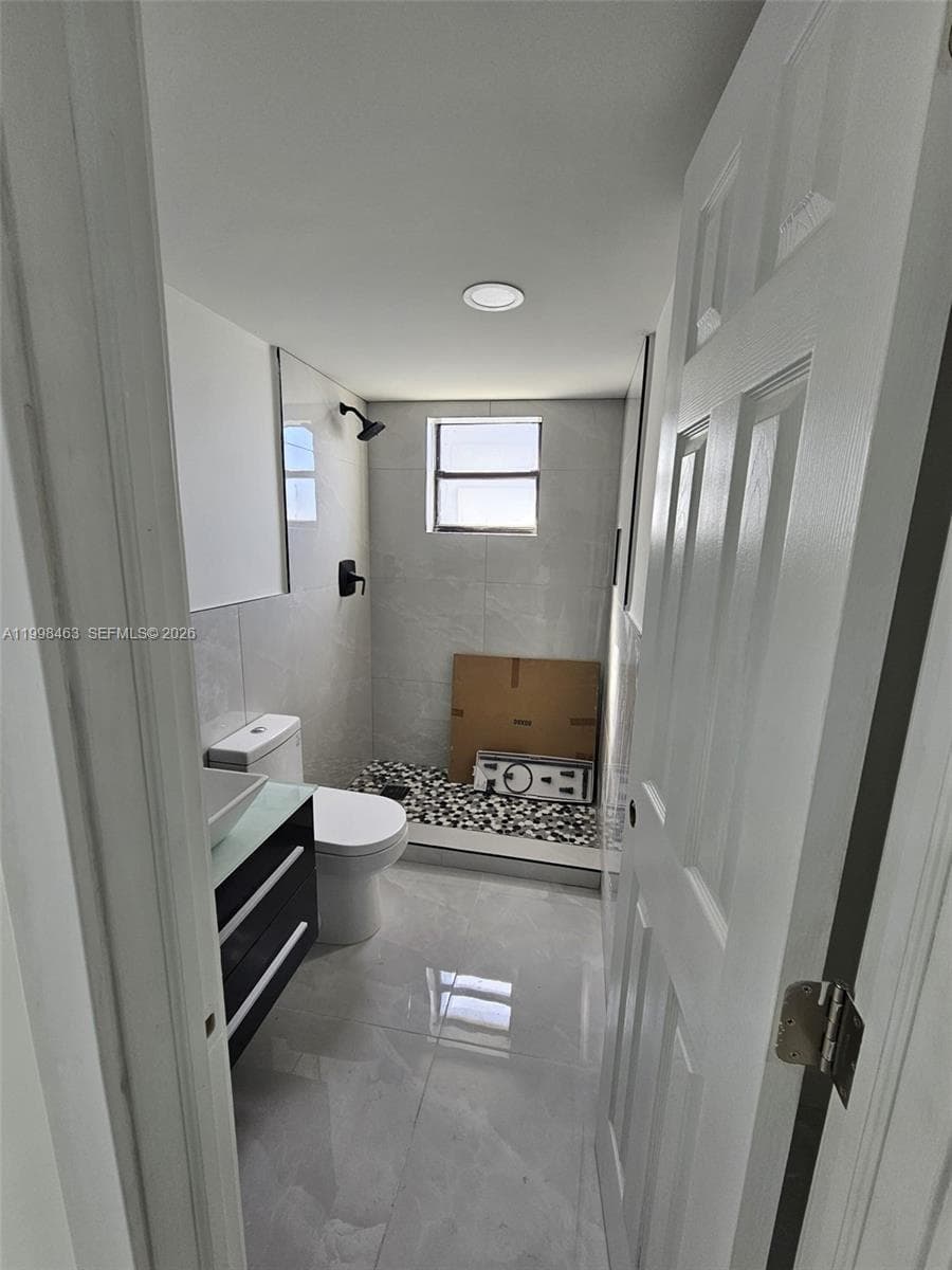 7125 Bay Dr # 506, Miami Beach FL 33141 — 11