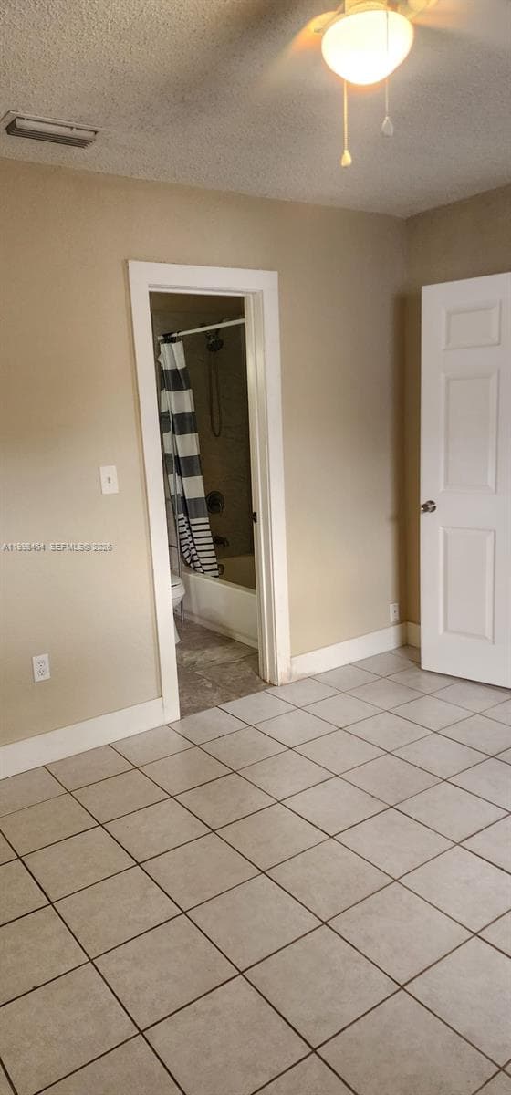 880 E 26th St, Hialeah FL 33013 — 23