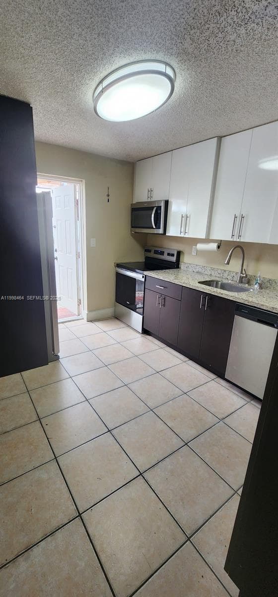 880 E 26th St, Hialeah FL 33013 — 13