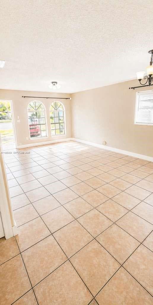 880 E 26th St, Hialeah FL 33013 — 5