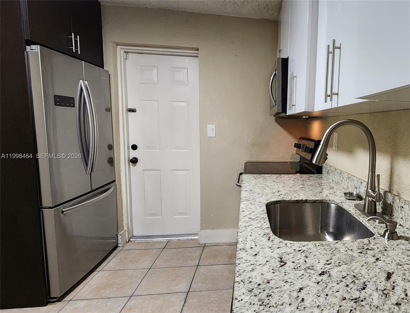 880 E 26th St, Hialeah FL 33013 — 9