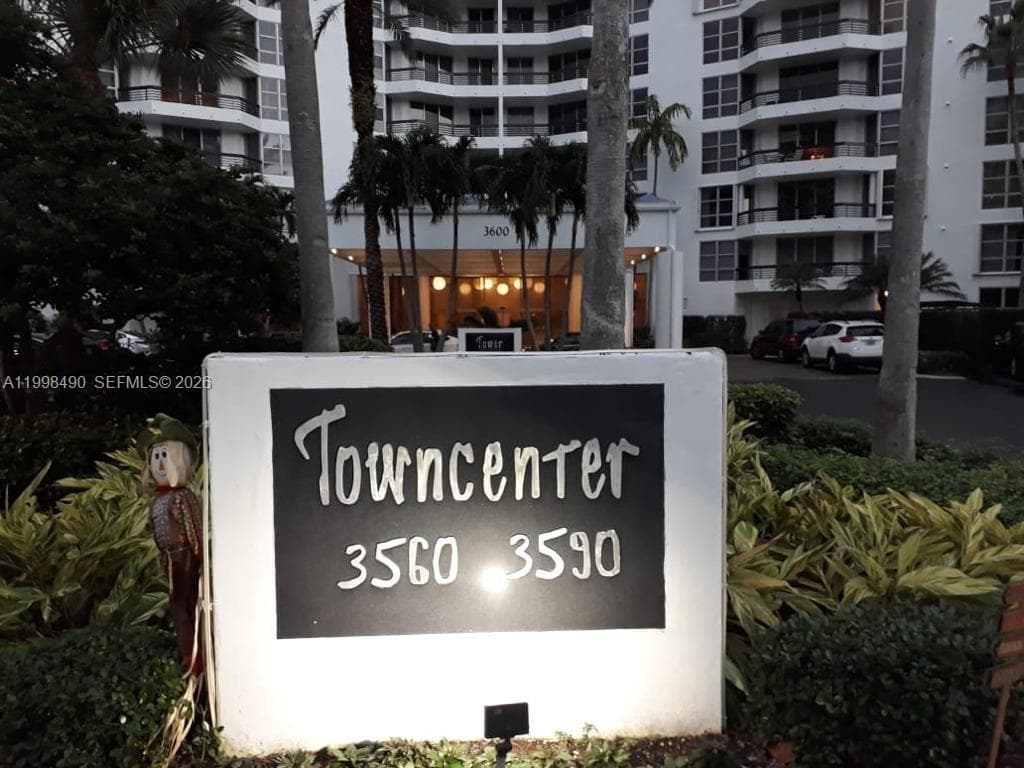 3600 Mystic Pointe Dr # 910, Aventura FL 33180 — 43