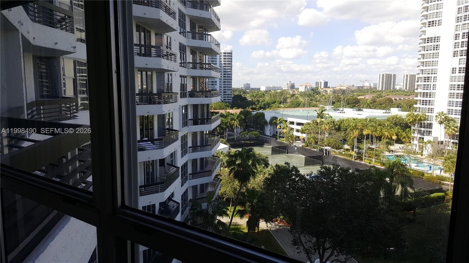 3600 Mystic Pointe Dr # 910, Aventura FL 33180 — 26