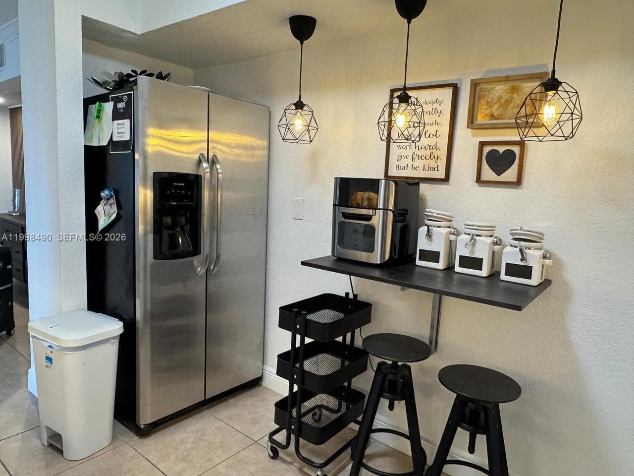 3600 Mystic Pointe Dr # 910, Aventura FL 33180 — 3