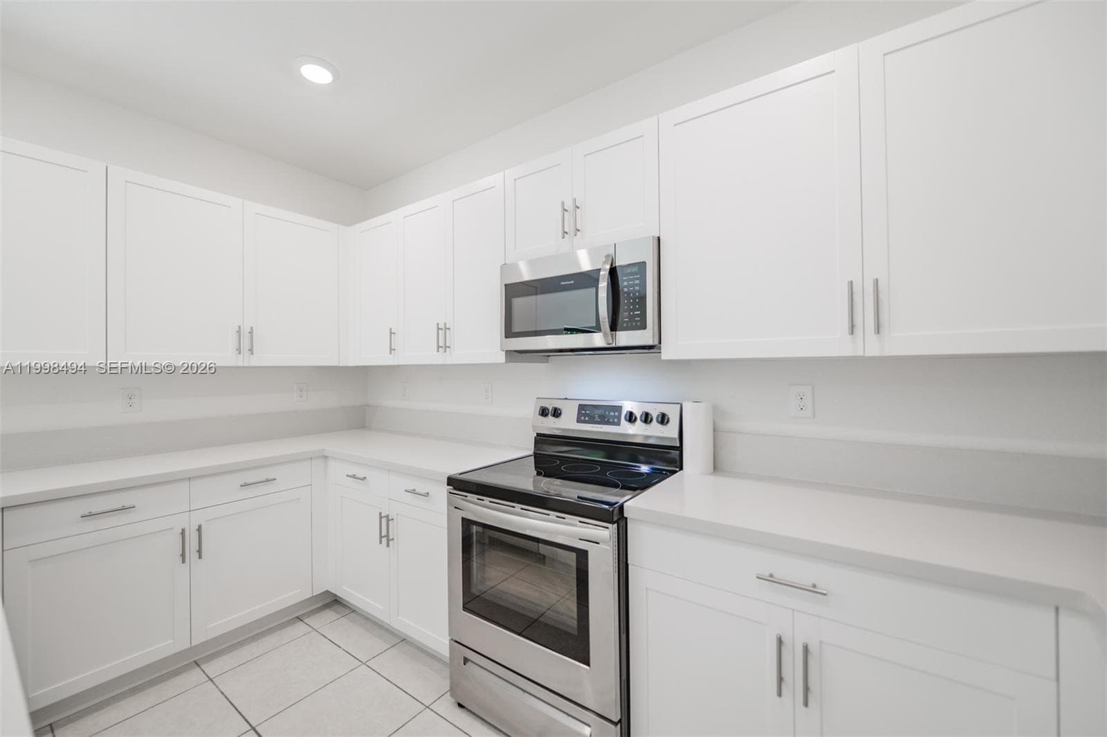 640 NE 207th St, Miami FL 33179 — 13