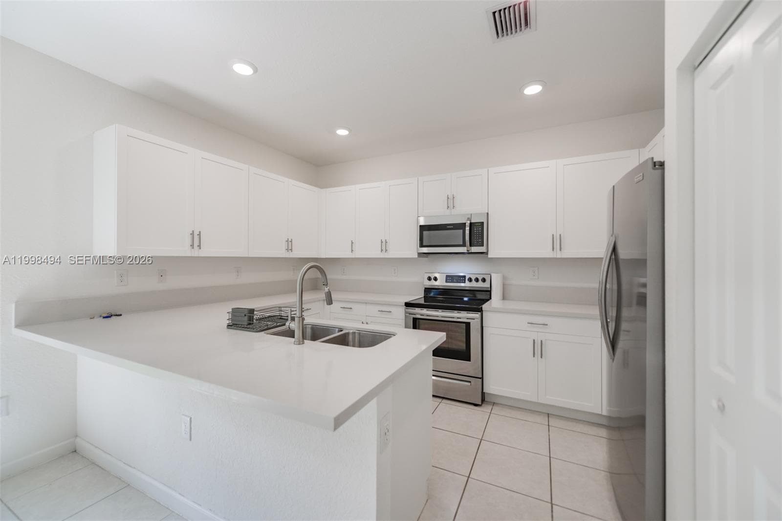 640 NE 207th St, Miami FL 33179 — 12