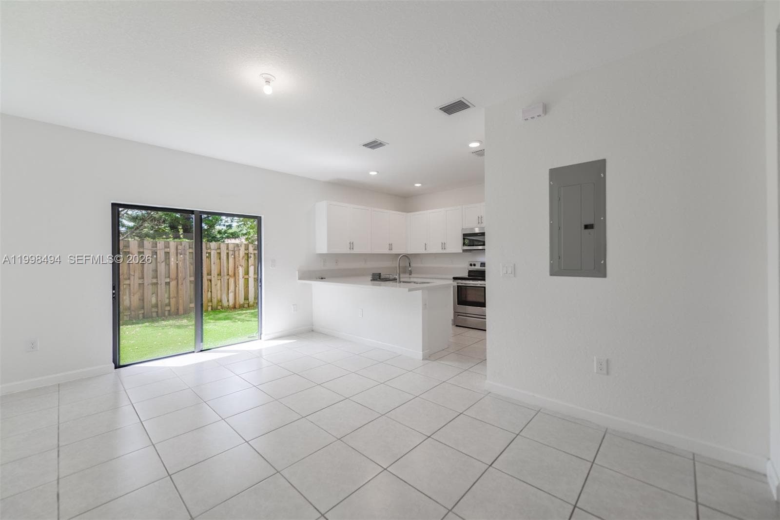 640 NE 207th St, Miami FL 33179 — 10
