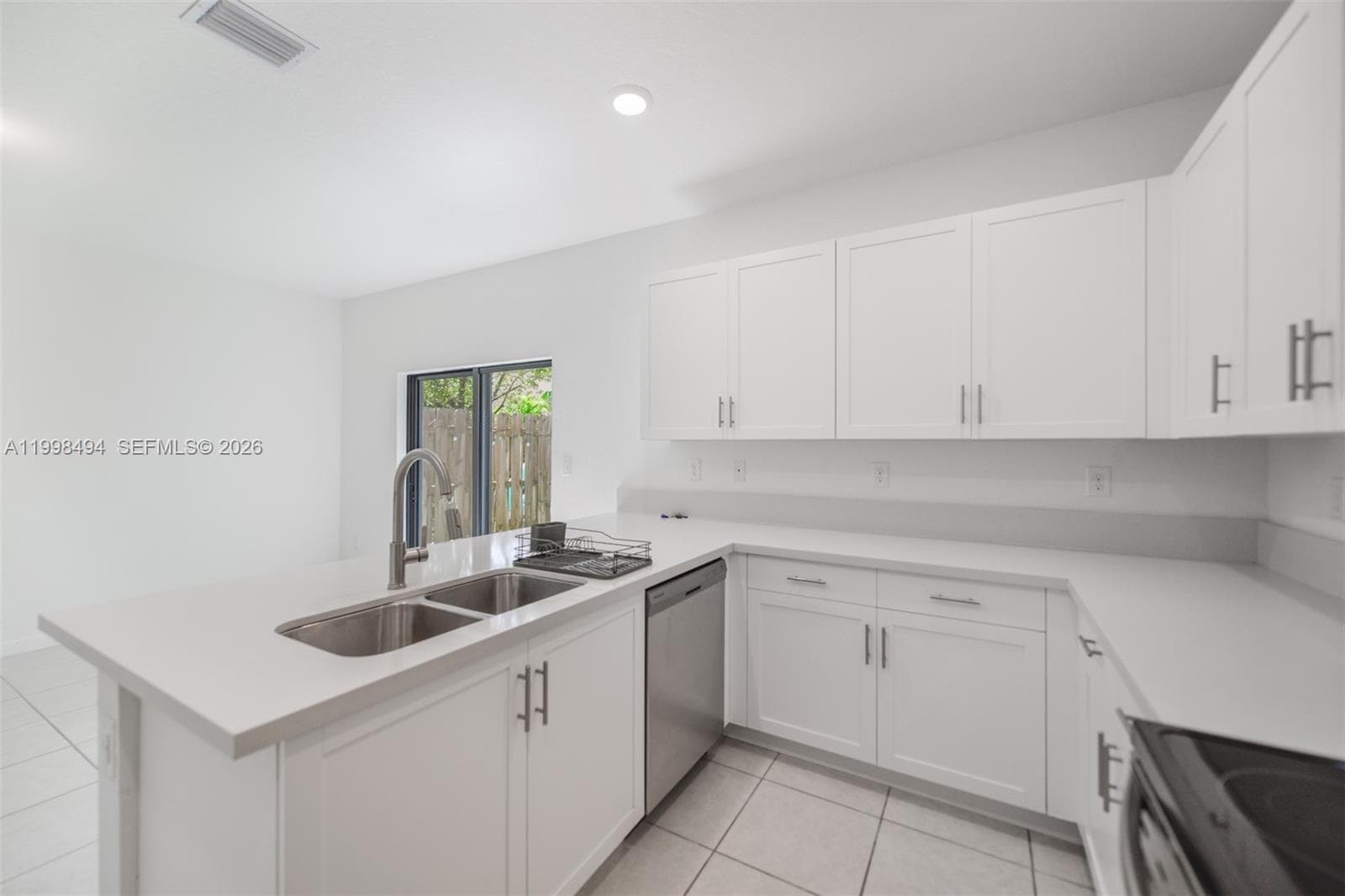 640 NE 207th St, Miami FL 33179 — 14
