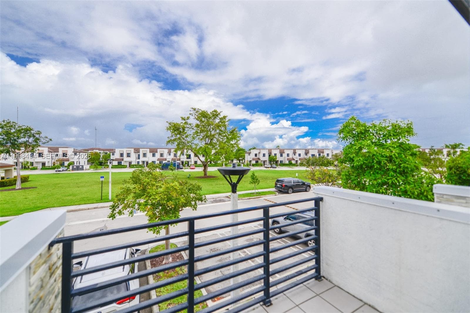 640 NE 207th St, Miami FL 33179 — 37