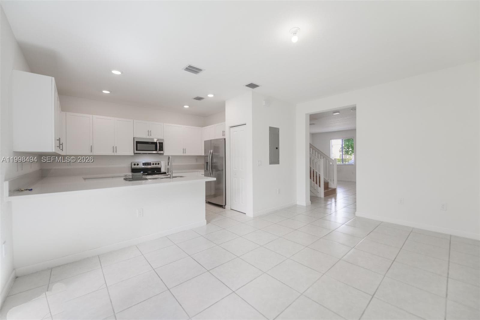 640 NE 207th St, Miami FL 33179 — 11