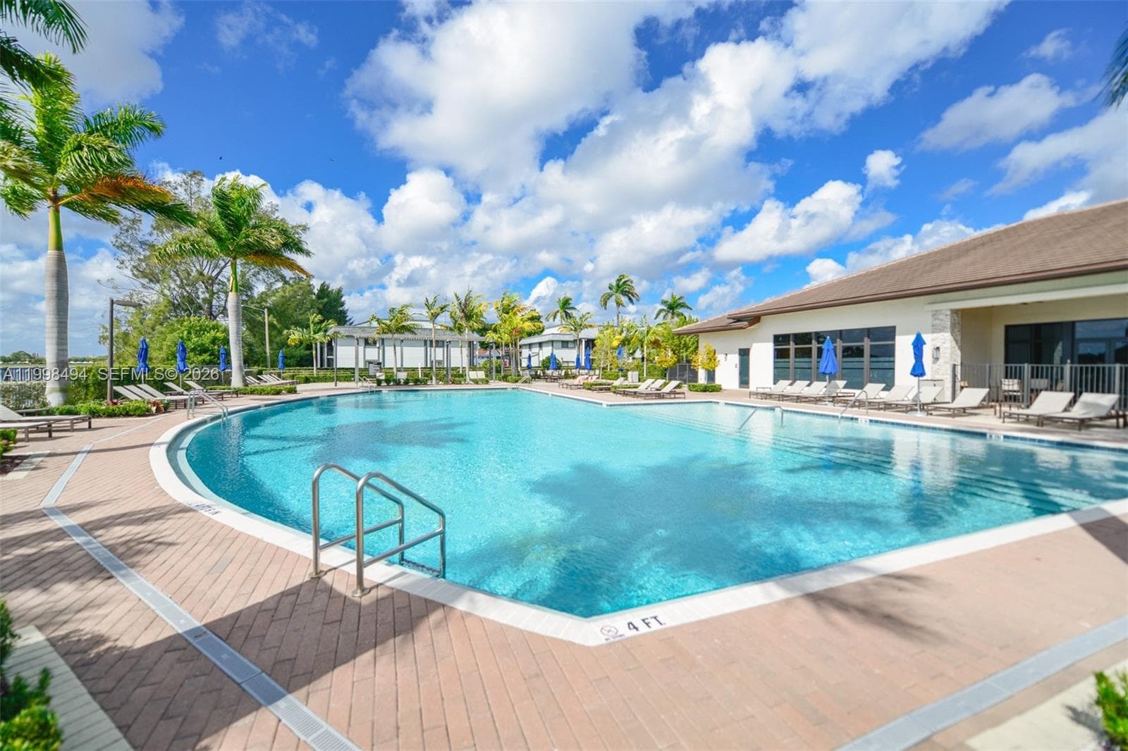 640 NE 207th St, Miami FL 33179 — 44