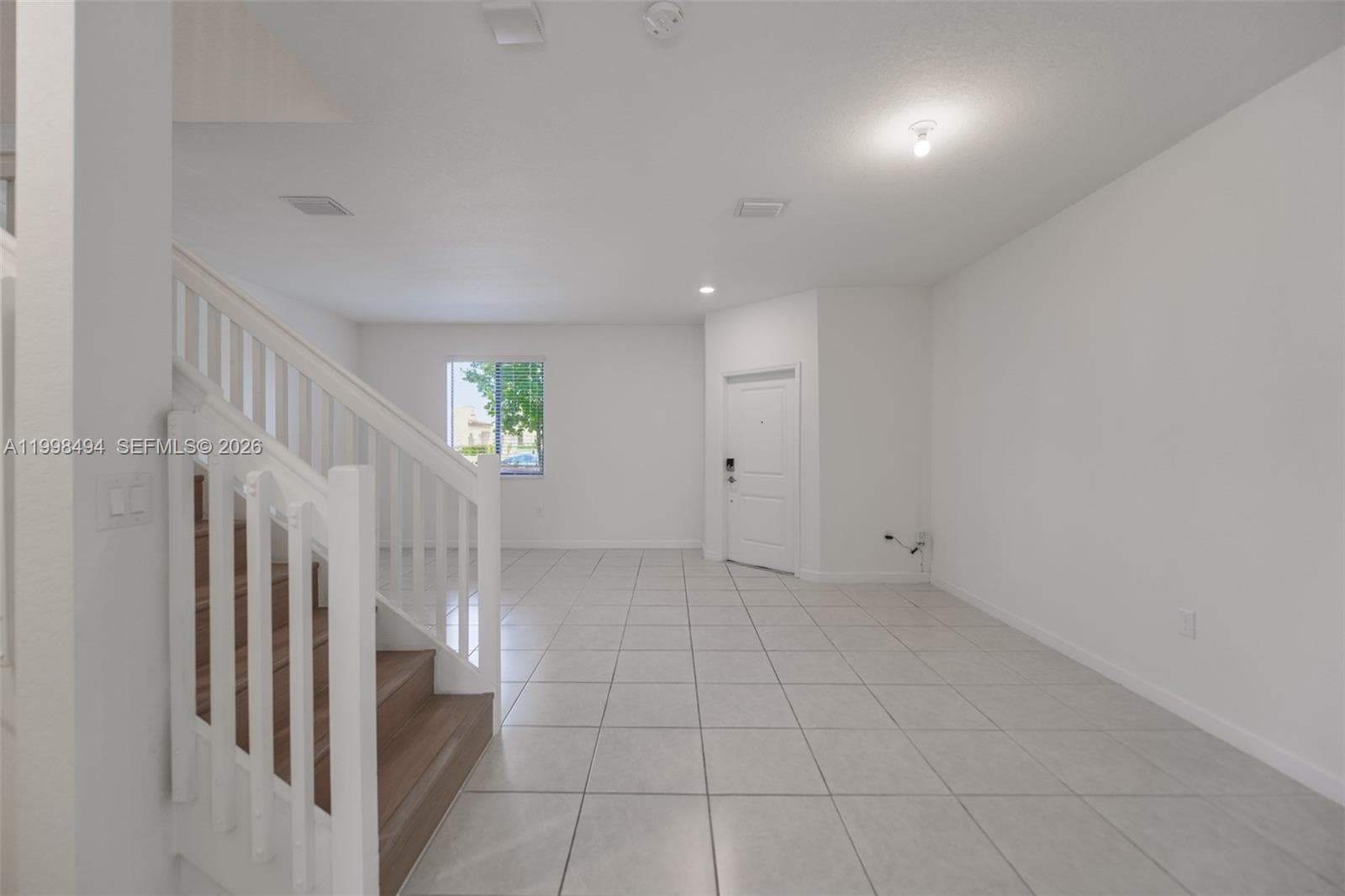 640 NE 207th St, Miami FL 33179 — 4