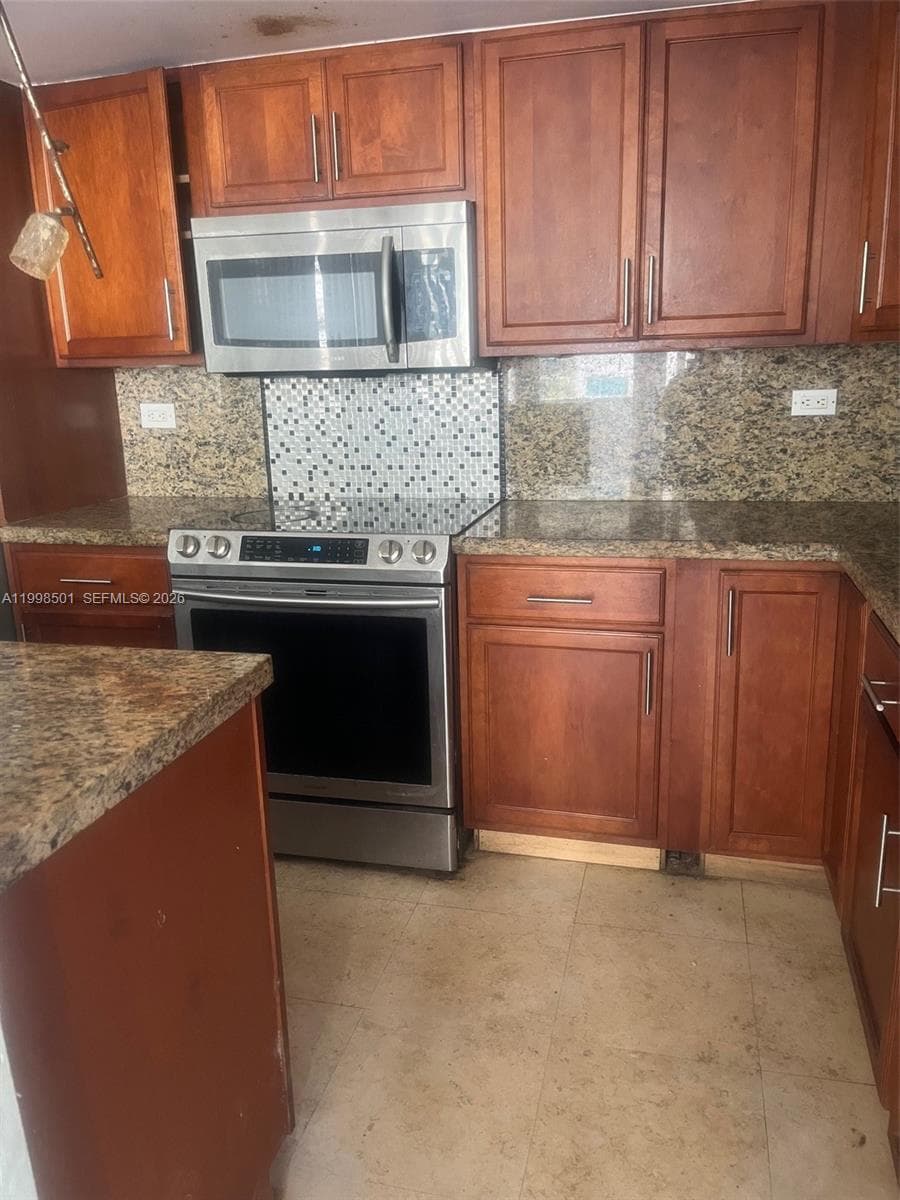 7545 E Treasure Dr # 5H, North Bay Village FL 33141 — 17