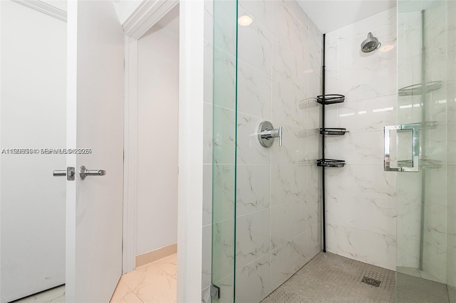 16385 Biscayne Blvd # 2118, North Miami Beach FL 33160 — 22