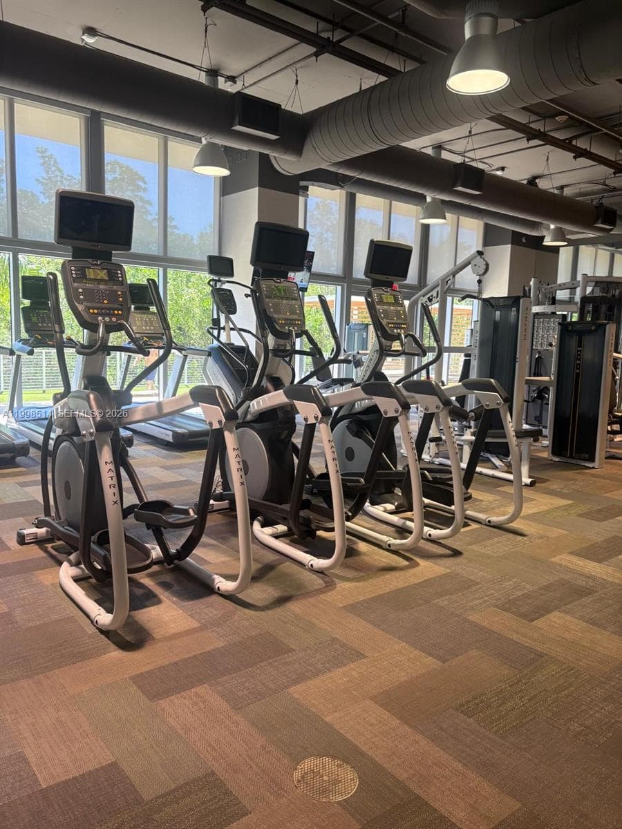 16385 Biscayne Blvd # 2118, North Miami Beach FL 33160 — 5