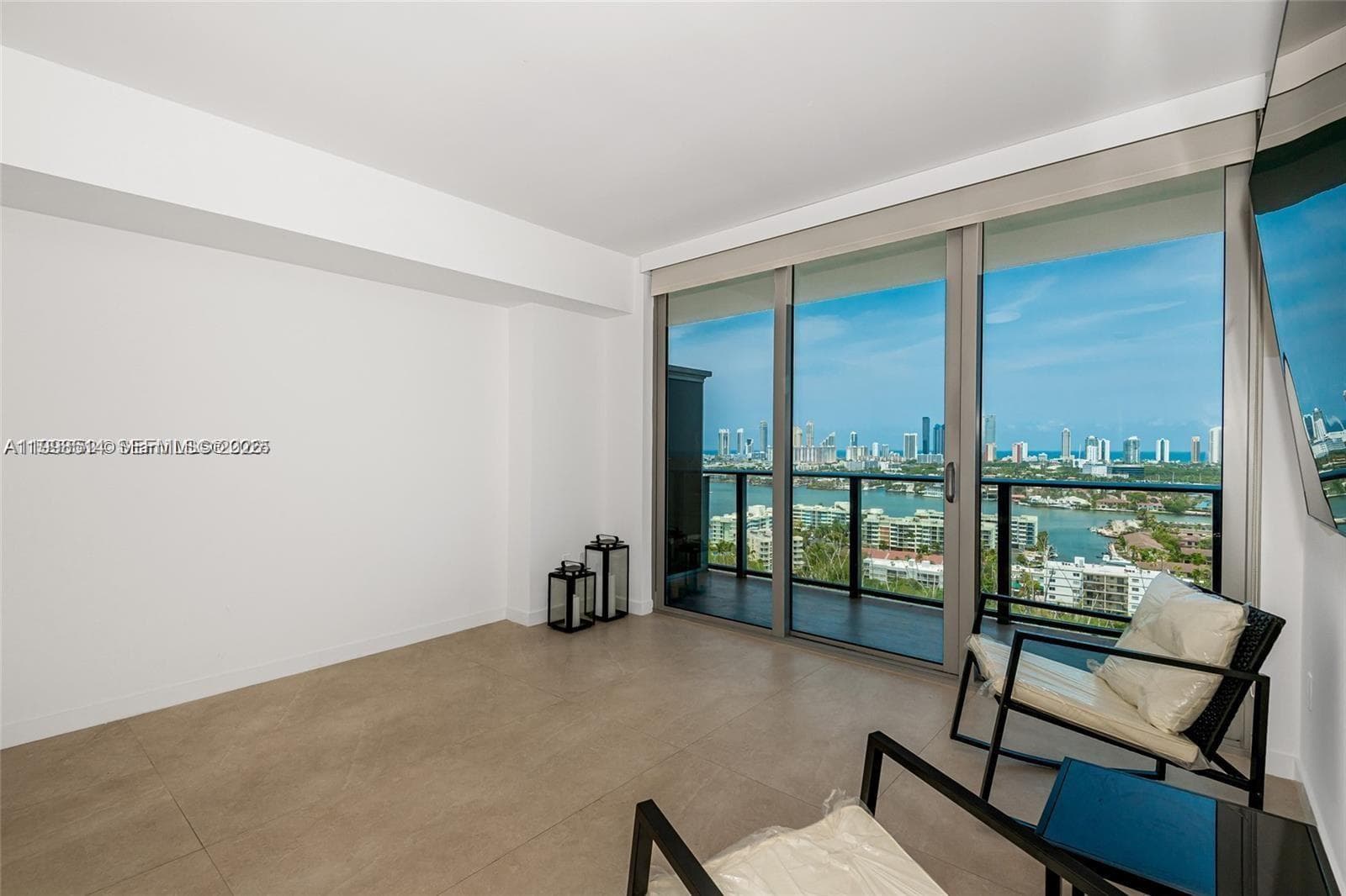 16385 Biscayne Blvd # 2118, North Miami Beach FL 33160 — 20