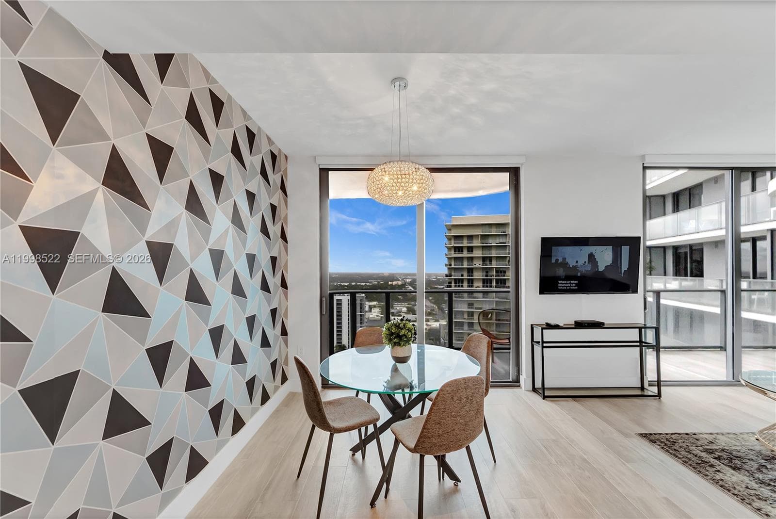 121 NE 34th St # 2815, Miami FL 33137 — 12
