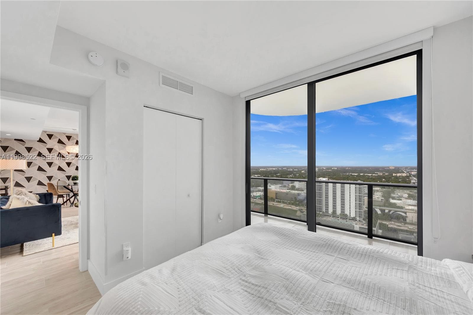 121 NE 34th St # 2815, Miami FL 33137 — 26