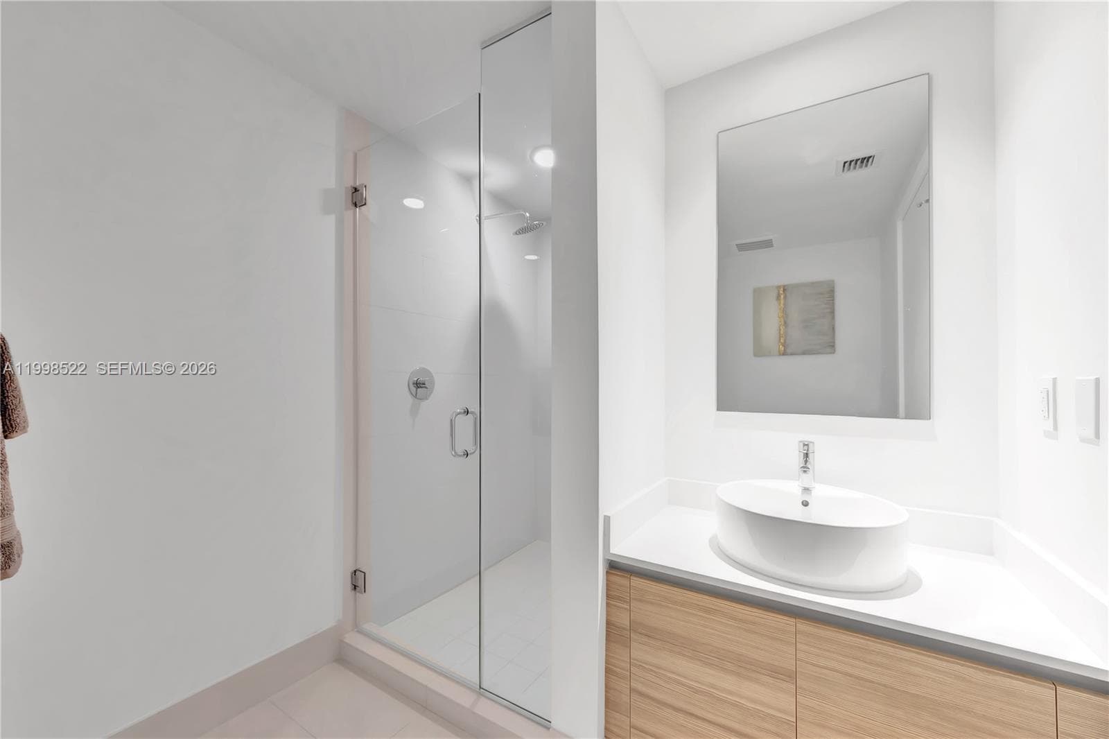 121 NE 34th St # 2815, Miami FL 33137 — 30