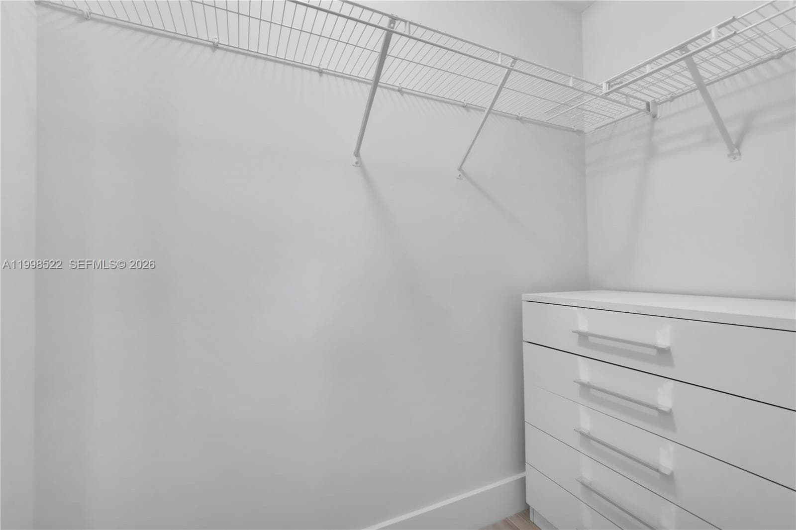 121 NE 34th St # 2815, Miami FL 33137 — 33