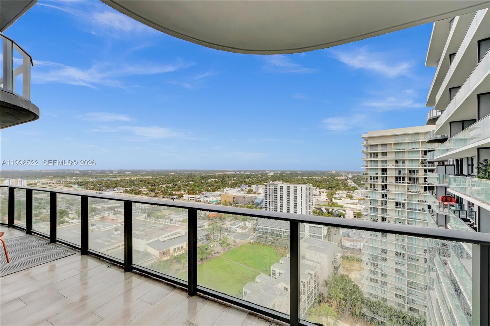 121 NE 34th St # 2815, Miami FL 33137 — 35