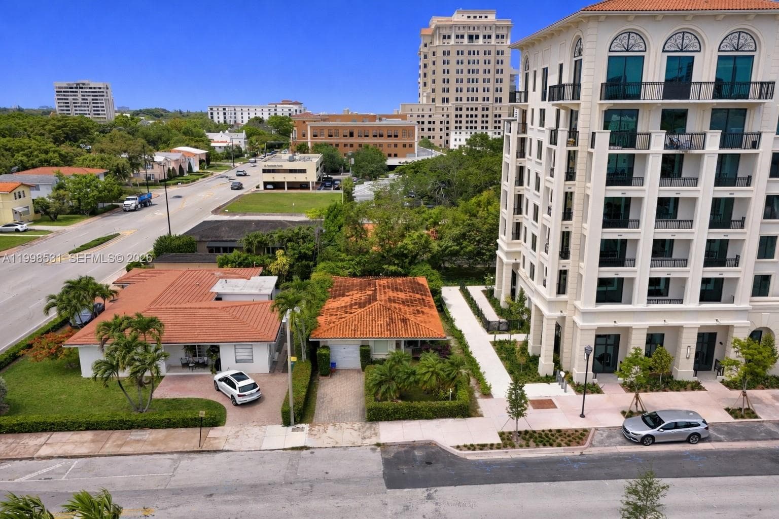 345 Malaga Ave, Coral Gables FL 33134 — 57
