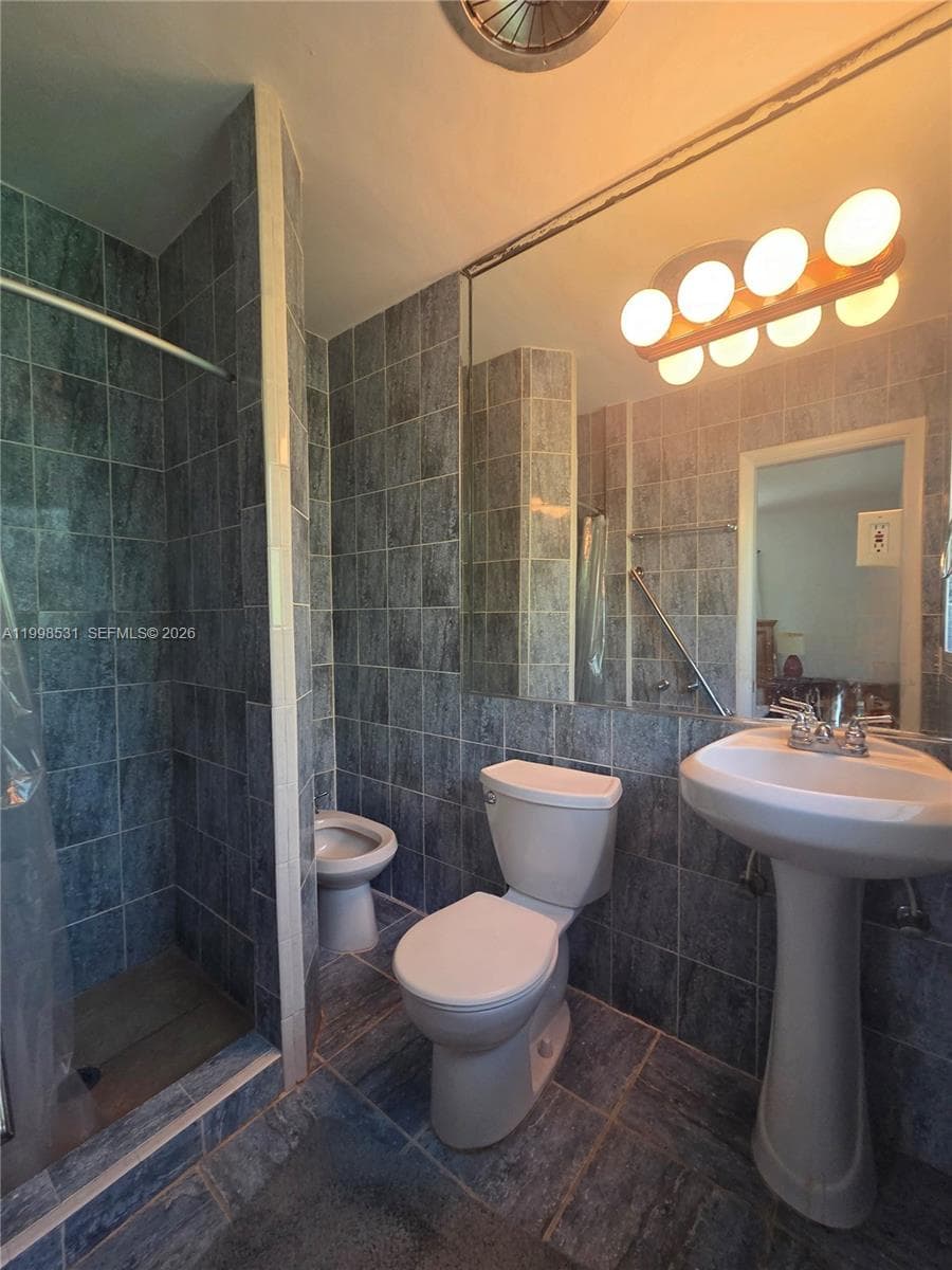 345 Malaga Ave, Coral Gables FL 33134 — 33