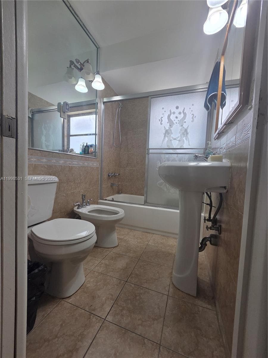 345 Malaga Ave, Coral Gables FL 33134 — 39