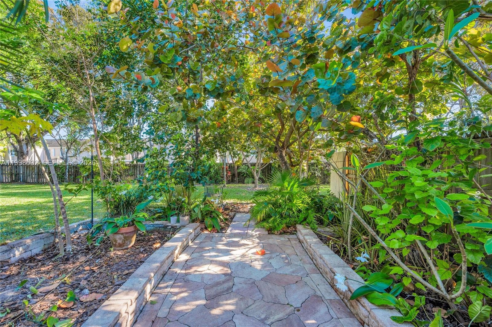 7018 SW 53rd Ln, Miami FL 33155 — 45