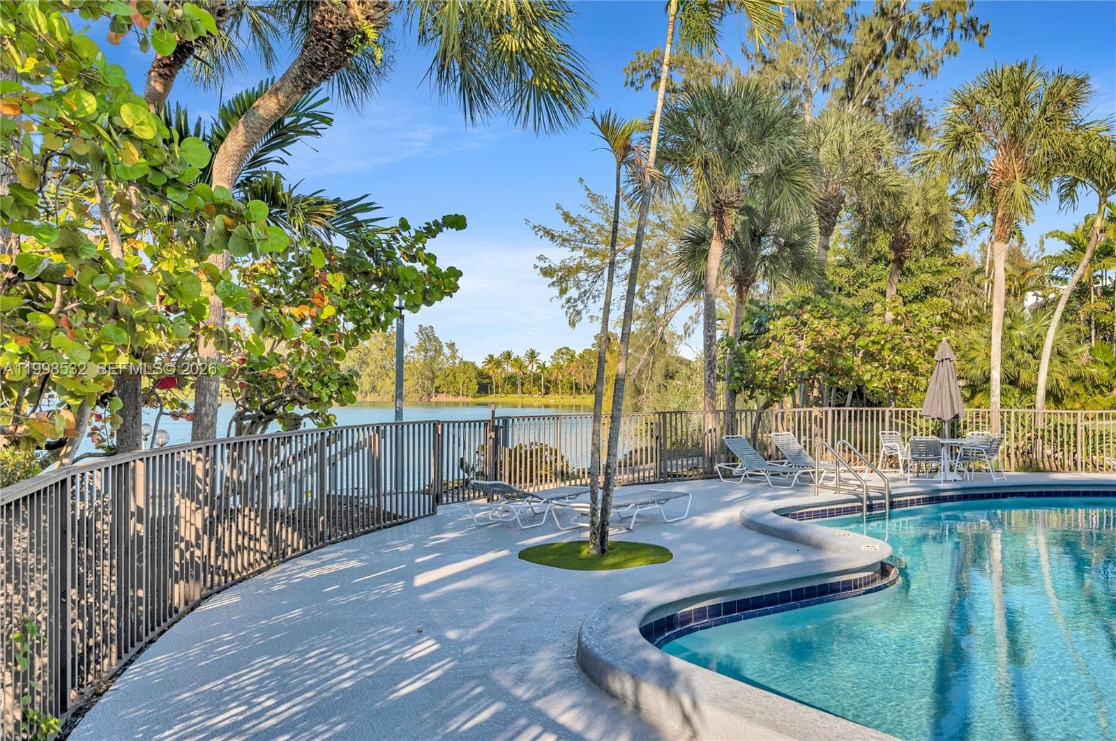 7018 SW 53rd Ln, Miami FL 33155 — 51