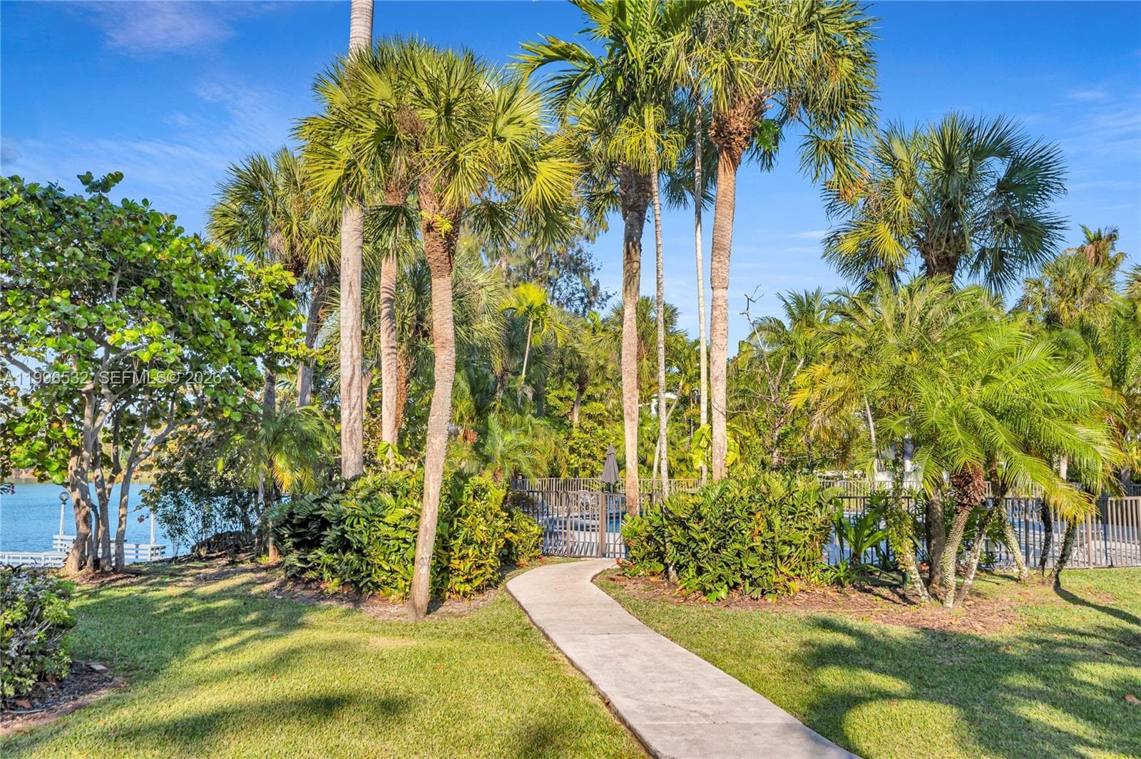 7018 SW 53rd Ln, Miami FL 33155 — 55