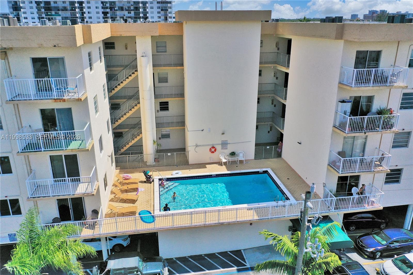 3536 NE 168th St # 502, North Miami Beach FL 33160 — 14