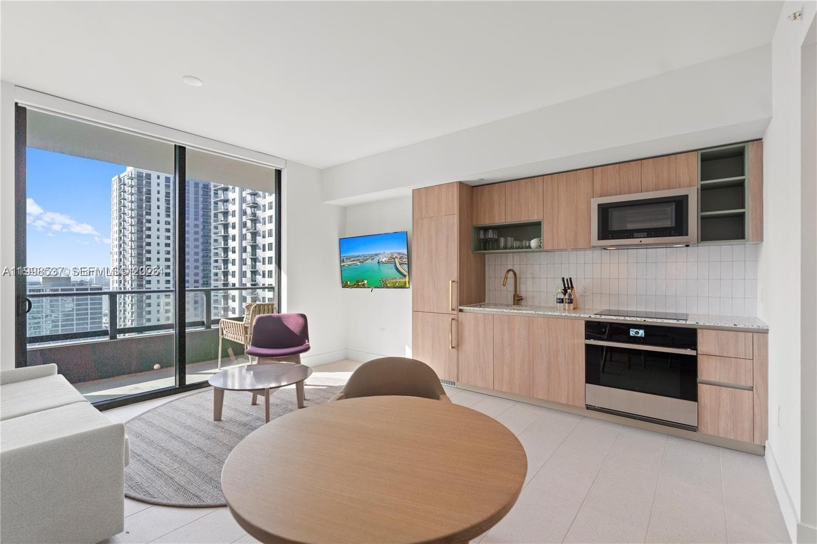 159 NE 6th St # 2403, Miami FL 33132 — 14
