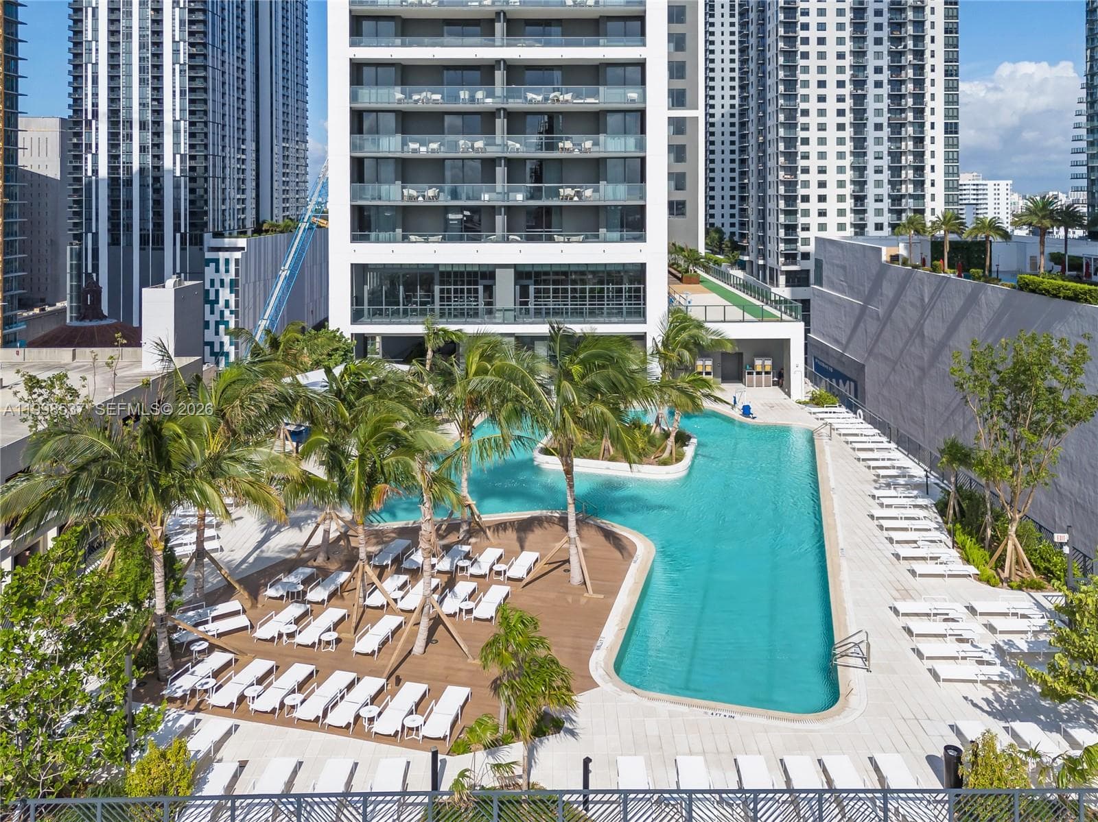 159 NE 6th St # 2403, Miami FL 33132 — 4