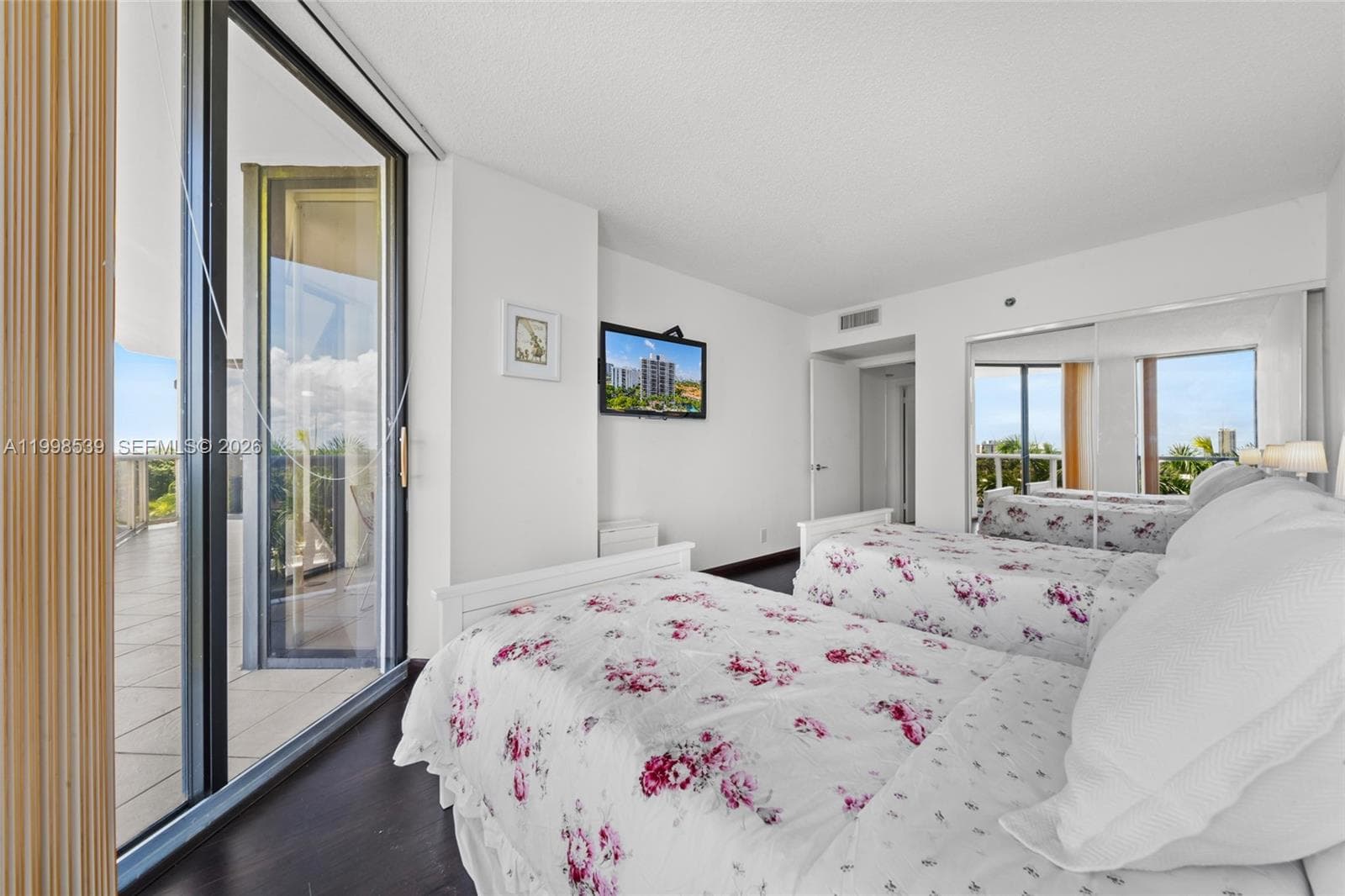 3598 Yacht Club Dr, Aventura FL 33180 — 27