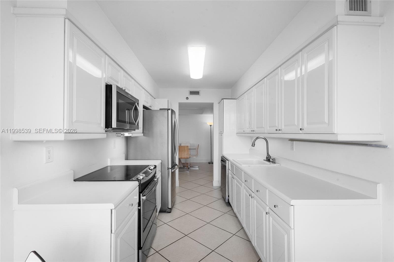 3598 Yacht Club Dr, Aventura FL 33180 — 12