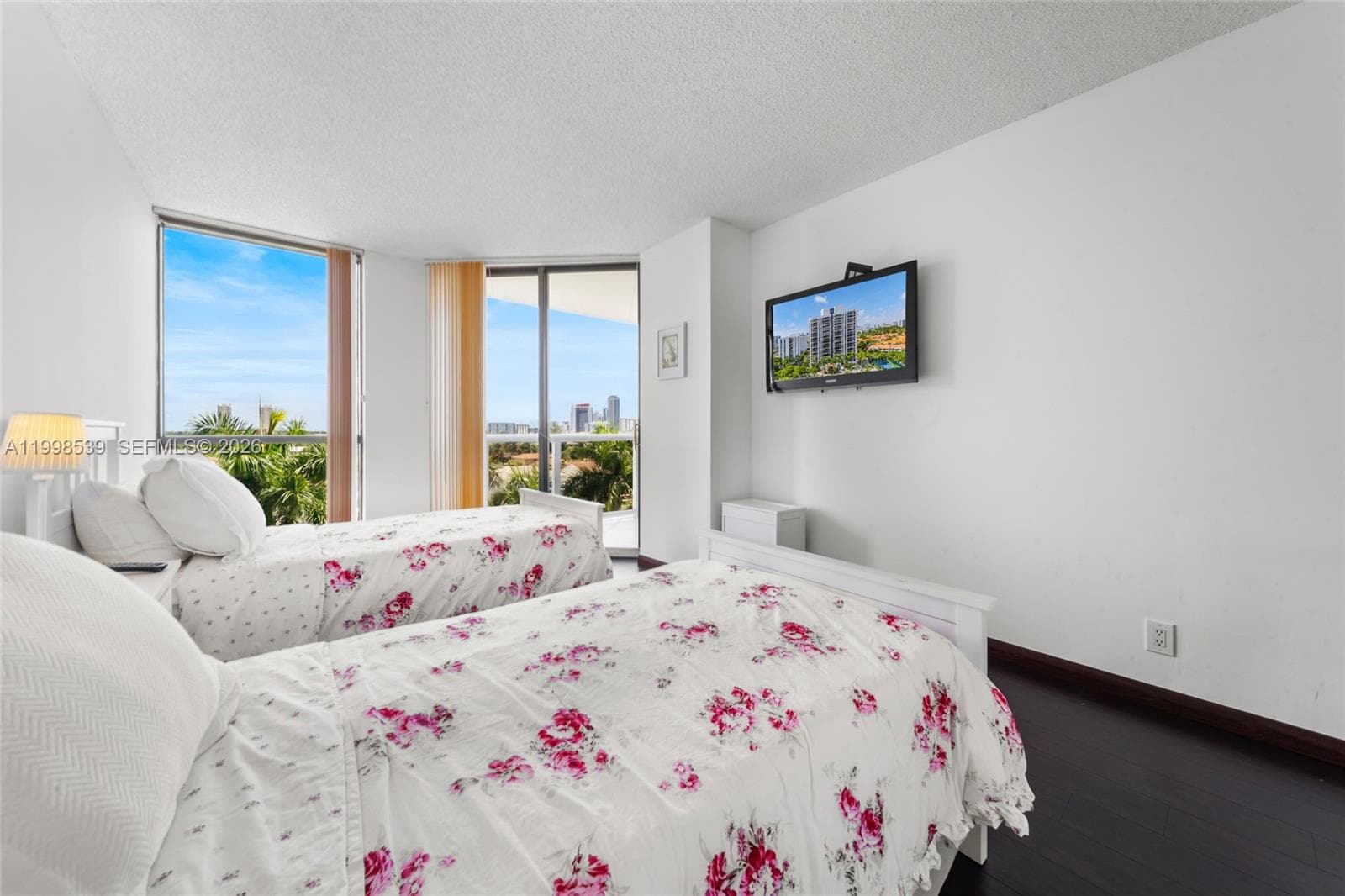 3598 Yacht Club Dr, Aventura FL 33180 — 26