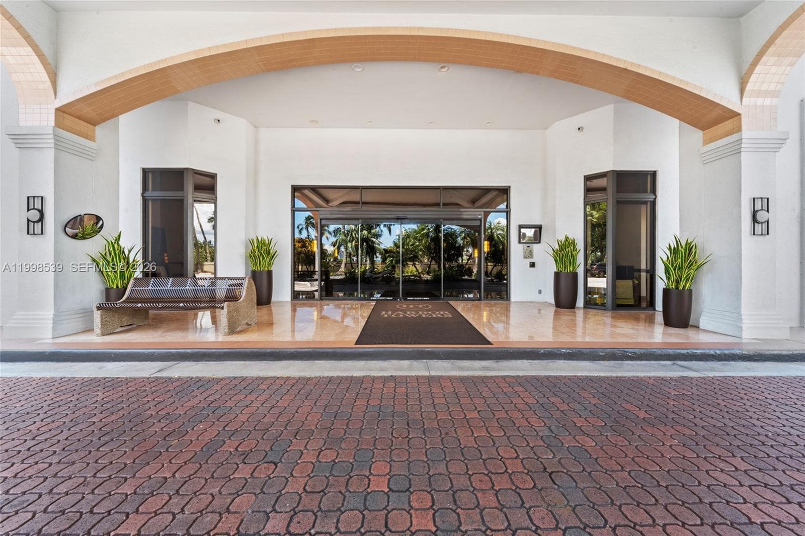 3598 Yacht Club Dr, Aventura FL 33180 — 45